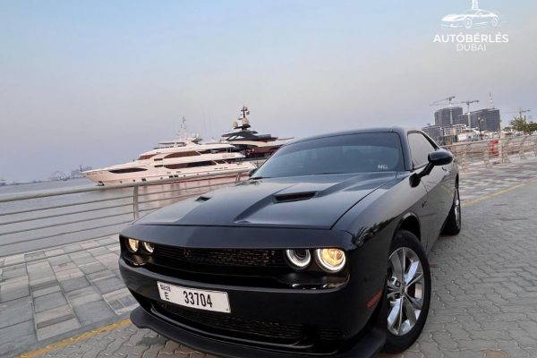 Dodge-Challenger-4H-autoberles-dubai-5.jpg